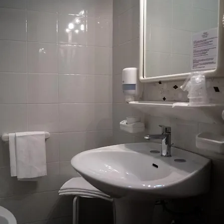 Quattro Palme Hotel 2*