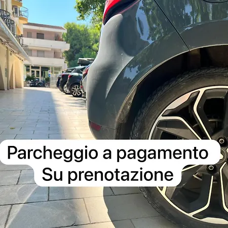 Quattro Palme Hotel 2*