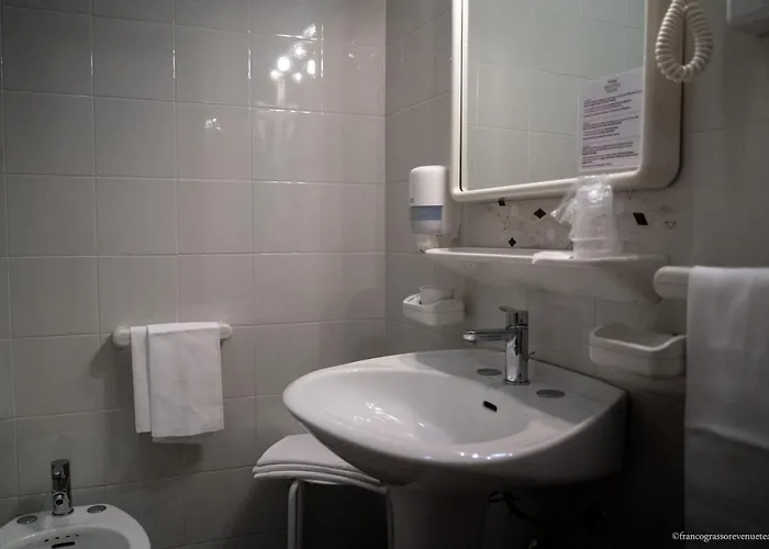 Quattro Palme Hotel 2*